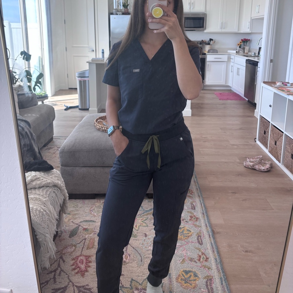 FIGS “quiet navy” SET
